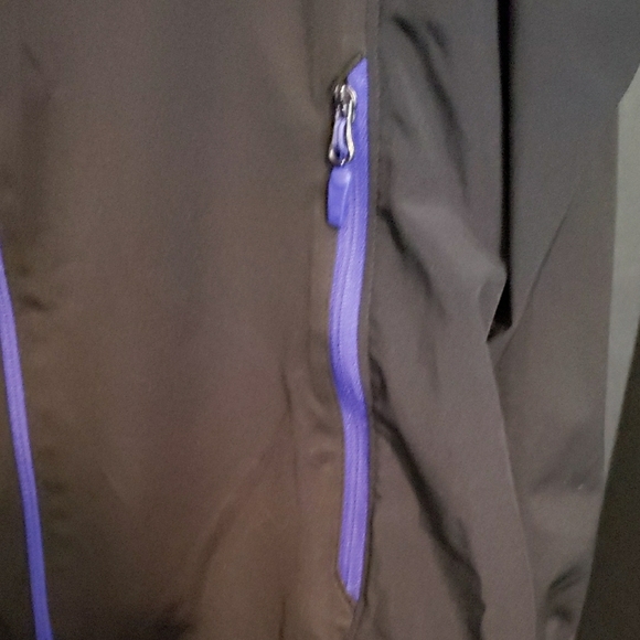 Marmot Black Performance Jacket with High Collar and Full-Length Zipper - Picture 6 of 7